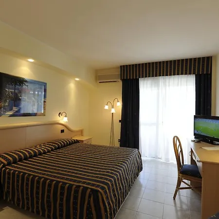Pugnochiuso Del Faro Hotel
