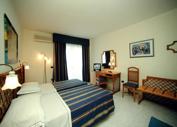 Hotel Pugnochiuso Del Faro