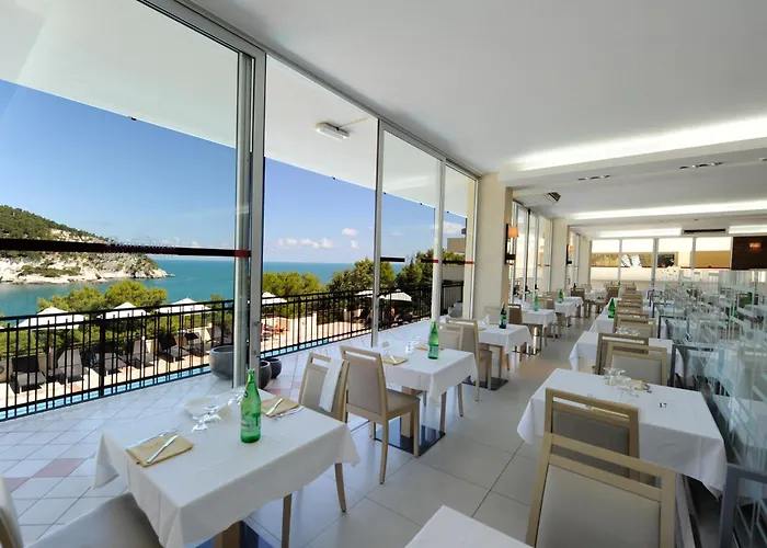 Pugnochiuso Del Faro Vieste