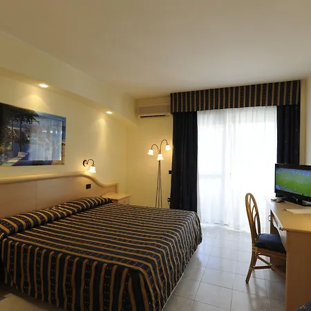 Pugnochiuso Del Faro 4* Вьесте