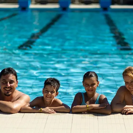 Отель Pugnochiuso Del Faro 4*