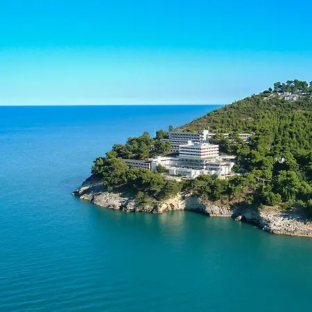 Pugnochiuso Del Faro Отель 4*