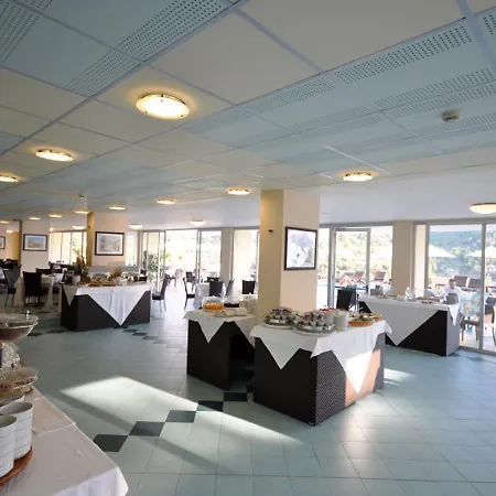 Отель Pugnochiuso Del Faro Вьесте