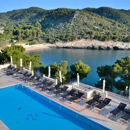 Pugnochiuso Del Faro Вьесте