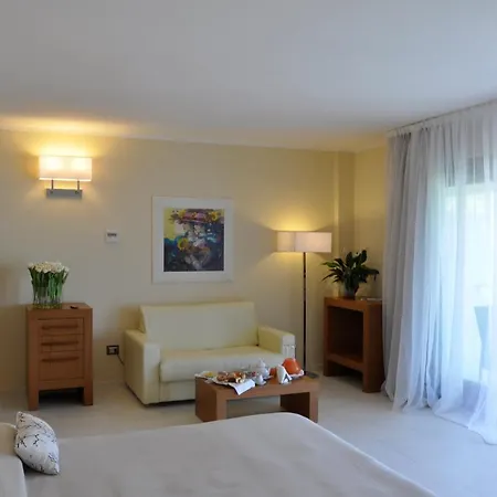 Hotel Pugnochiuso Del Faro Vieste